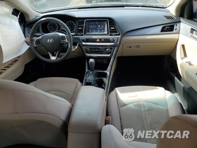 Zdjęcie 8 z 14 samochodu: 2019 HYUNDAI SONATA SE VIN:5NPE24AF7KH753878 - miniatura