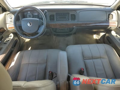Zdjęcie 8 z 12 samochodu: 2007 MERCURY GRAND MARQUIS LS VIN:2MEFM75W57X622351 - miniatura
