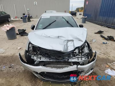 Piąte zdjęcie samochodu w środku: 2018 CHEVROLET CRUZE LT VIN:1G1BE5SM6J7112357 - miniatura
