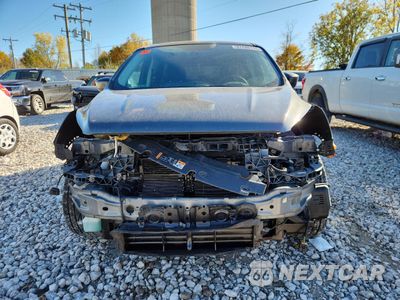 Piąte zdjęcie samochodu w środku: 2017 FORD ESCAPE SE VIN:1FMCU9GD3HUA10732 - miniatura