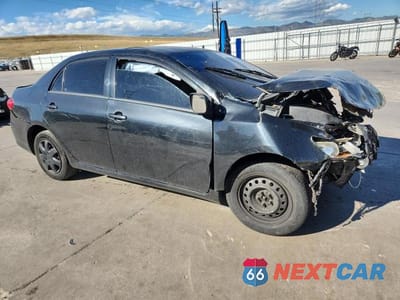 Czwarte zdjęcie samochodu z boku: 2013 TOYOTA COROLLA BASE VIN:5YFBU4EE5DP115696 - miniatura