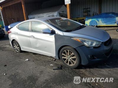 Czwarte zdjęcie samochodu z boku: 2014 HYUNDAI ELANTRA SE VIN:KMHDH4AE7EU040387 - miniatura