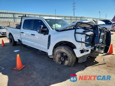 Czwarte zdjęcie samochodu z boku: 2025 FORD F250 SUPER DUTY VIN:1FT8W2BN2SED68935 - miniatura