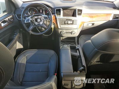 Zdjęcie 8 z 12 samochodu: 2013 MERCEDES-BENZ ML 550 4MATIC VIN:4JGDA7DB1DA207270 - miniatura