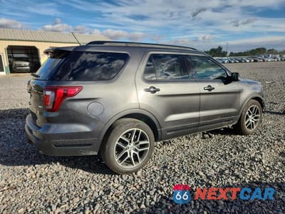 Trzecie zdjęcie samochodu z tyłu: 2018 FORD EXPLORER SPORT VIN:1FM5K8GT9JGC46662 - miniatura