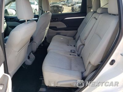 Zdjęcie 11 z 15 samochodu: 2016 TOYOTA HIGHLANDER LE VIN:5TDZKRFH5GS176925 - miniatura