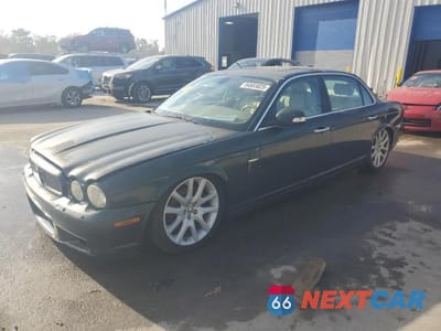 2008 JAGUAR XJ8 L SAJWA79B68SH19648 - główne zdjęcie licytacji z USA - miniatura