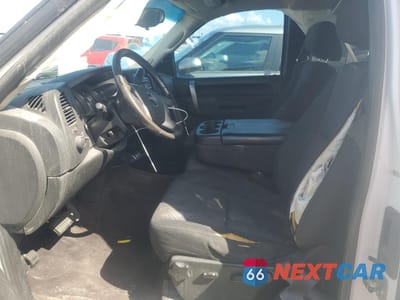 Zdjęcie 7 z 12 samochodu: 2013 GMC SIERRA C1500 SLE VIN:1GTR1VE07DZ387092 - miniatura