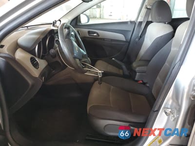 Zdjęcie 7 z 14 samochodu: 2015 CHEVROLET CRUZE LS VIN:1G1PA5SH5F7227012 - miniatura