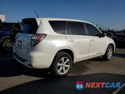Trzecie zdjęcie samochodu z tyłu: 2014 TOYOTA RAV4 EV VIN:2T3YL4DV6EW003480 - miniatura