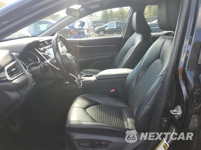 Zdjęcie 7 z 12 samochodu: 2018 TOYOTA CAMRY L VIN:4T1B11HK8JU095480 - miniatura