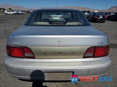 Zdjęcie 6 z 12 samochodu: 1996 TOYOTA CAMRY VIN:JT2BG12K4T0382555 - miniatura