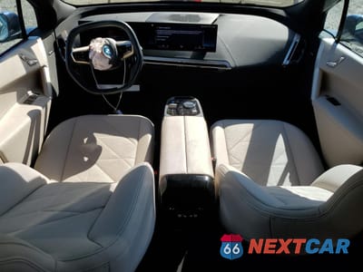 Zdjęcie 8 z 15 samochodu: 2022 BMW IX XDRIVE50 VIN:WB523CF05NCK62381 - miniatura