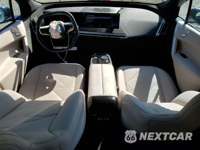 Zdjęcie 8 z 15 samochodu: 2022 BMW IX XDRIVE50 VIN:WB523CF05NCK62381 - miniatura