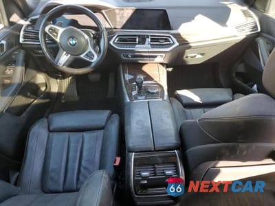 Zdjęcie 8 z 12 samochodu: 2019 BMW X5 XDRIVE40I VIN:5UXCR6C51KLL10008 - miniatura