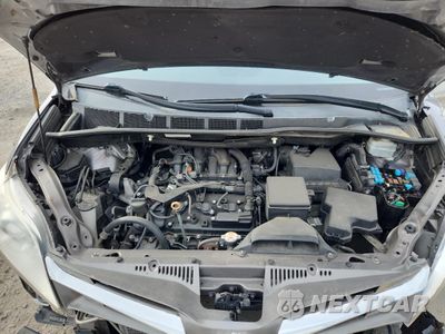 Zdjęcie 12 z 15 samochodu: 2019 TOYOTA SIENNA LE VIN:5TDKZ3DC4KS981003 - miniatura