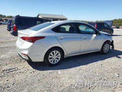 Trzecie zdjęcie samochodu z tyłu: 2021 HYUNDAI ACCENT SE VIN:3KPC24A68ME134303 - miniatura