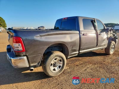 Trzecie zdjęcie samochodu z tyłu: 2022 RAM 2500 TRADESMAN VIN:3C6UR5CL6NG391997 - miniatura