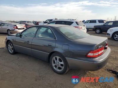 Drugie zdjęcie samochodu z przodu: 2000 LEXUS ES 300 VIN:JT8BF28G8Y5079368 - miniatura