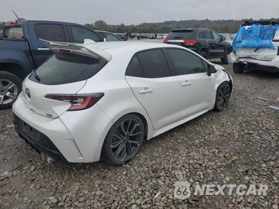 Trzecie zdjęcie samochodu z tyłu: 2021 TOYOTA COROLLA XSE VIN:JTNC4MBE7M3146333 - miniatura