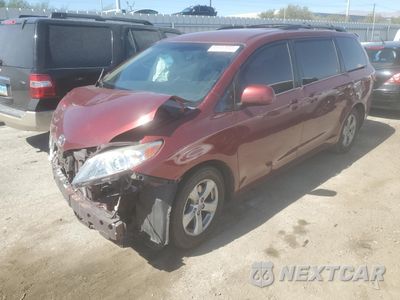 2015 TOYOTA SIENNA LE 5TDKK3DC5FS605209 - główne zdjęcie licytacji z USA - miniatura