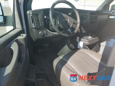 Zdjęcie 8 z 13 samochodu: 2014 CHEVROLET EXPRESS DELIVERY VAN VIN:1GCWGFCBXE1136000 - miniatura