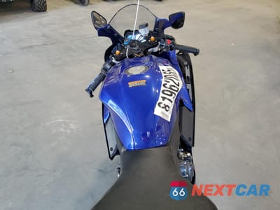 Zdjęcie 6 z 10 samochodu: 2024 YAMAHA YZFR7 VIN:JYARM38E7RA009407 - miniatura