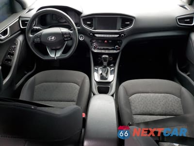 Zdjęcie 8 z 12 samochodu: 2019 HYUNDAI IONIQ BLUE VIN:KMHC65LC9KU179936 - miniatura