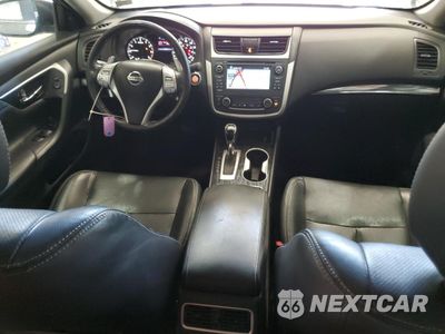 Zdjęcie 8 z 14 samochodu: 2017 NISSAN ALTIMA 3.5SL VIN:1N4BL3AP1HC164371 - miniatura