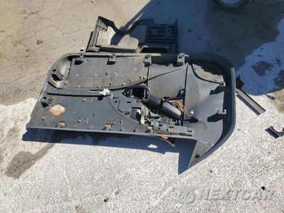Zdjęcie 12 z 12 samochodu: 1999 CHEVROLET MONTE CARLO LS VIN:2G1WW12M2X9219727 - miniatura
