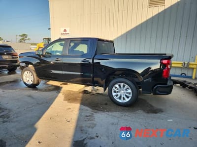 Drugie zdjęcie samochodu z przodu: 2026 CHEVROLET SILVERADO C1500 CUSTOM VIN:1GCPABEK8TZ126172 - miniatura