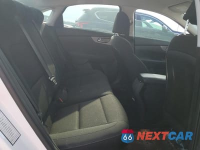 Zdjęcie 10 z 12 samochodu: 2021 KIA FORTE VIN:3KPF24AD8ME337431 - miniatura