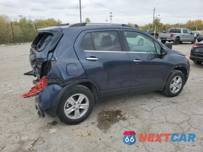 Trzecie zdjęcie samochodu z tyłu: 2018 CHEVROLET TRAX 1LT VIN:3GNCJPSB6JL216786 - miniatura
