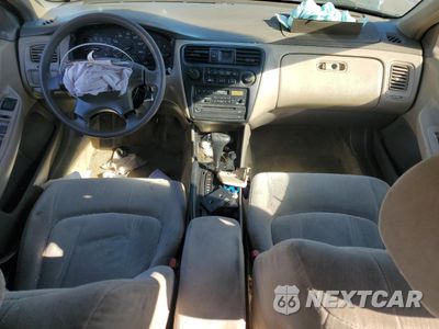 Zdjęcie 8 z 14 samochodu: 2000 HONDA ACCORD LX VIN:1HGCG5649YA126333 - miniatura