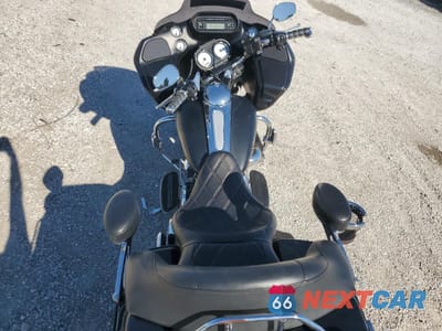 Zdjęcie 6 z 9 samochodu: 2013 HARLEY-DAVIDSON FLTRX ROAD GLIDE CUSTOM VIN:1HD1KHM16DB672654 - miniatura