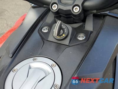 Zdjęcie 8 z 10 samochodu: 2022 CAN-AM SPYDER ROADSTER F3-T VIN:2BXREDD26NV002237 - miniatura