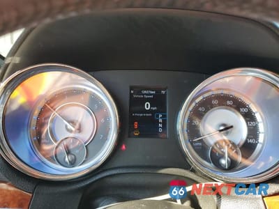 Zdjęcie 9 z 12 samochodu: 2014 CHRYSLER 300 VIN:2C3CCARG3EH321404 - miniatura