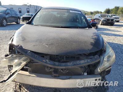 Piąte zdjęcie samochodu w środku: 2015 NISSAN ALTIMA 2.5 VIN:1N4AL3AP5FN382861 - miniatura