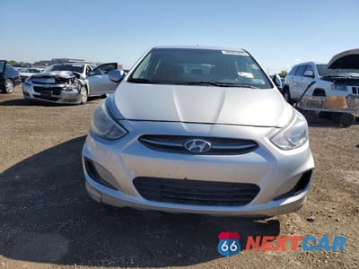 Piąte zdjęcie samochodu w środku: 2017 HYUNDAI ACCENT SE VIN:KMHCT5AE5HU336836 - miniatura