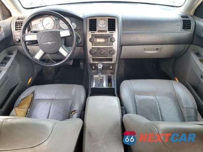 Zdjęcie 8 z 11 samochodu: 2006 CHRYSLER 300 TOURING VIN:2C3KA53G46H446074 - miniatura