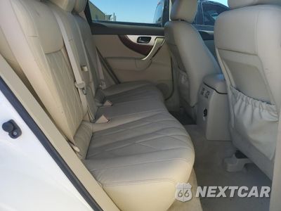 Zdjęcie 10 z 13 samochodu: 2016 INFINITI QX70 VIN:JN8CS1MWXGM750010 - miniatura
