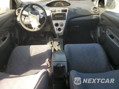 Zdjęcie 12 z 23 samochodu: 2007 TOYOTA YARIS VIN:JTDBT923171096690 - miniatura