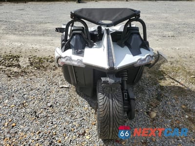 Czwarte zdjęcie samochodu z boku: 2022 POLARIS SLINGSHOT SL VIN:57XAAPHD2N8150077 - miniatura