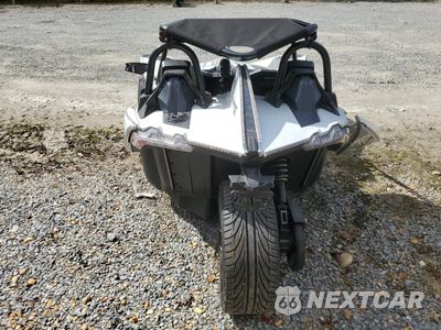 Czwarte zdjęcie samochodu z boku: 2022 POLARIS SLINGSHOT SL VIN:57XAAPHD2N8150077 - miniatura