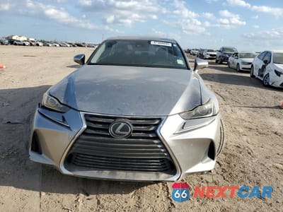 Piąte zdjęcie samochodu w środku: 2017 LEXUS IS 200T VIN:JTHBA1D28H5046227 - miniatura