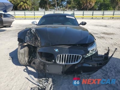 Piąte zdjęcie samochodu w środku: 2015 BMW Z4 SDRIVE35IS VIN:WBALM1C53FE634491 - miniatura