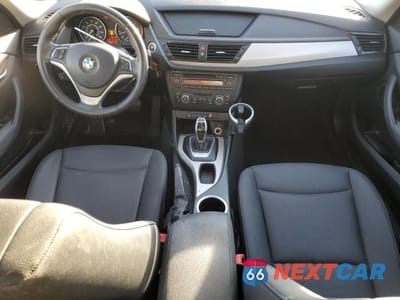 Zdjęcie 8 z 12 samochodu: 2015 BMW X1 XDRIVE28I VIN:WBAVL1C51FVY35107 - miniatura