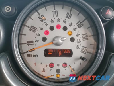 Zdjęcie 9 z 12 samochodu: 2003 MINI COOPER VIN:WMWRC33493TE15349 - miniatura