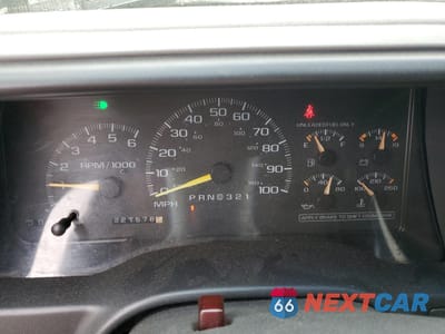 Zdjęcie 9 z 13 samochodu: 1997 CHEVROLET TAHOE K1500 VIN:3GNEK18R9VG117174 - miniatura