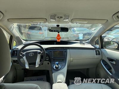 Zdjęcie 9 z 15 samochodu: 2010 TOYOTA PRIUS VIN:JTDKN3DU5A0180747 - miniatura